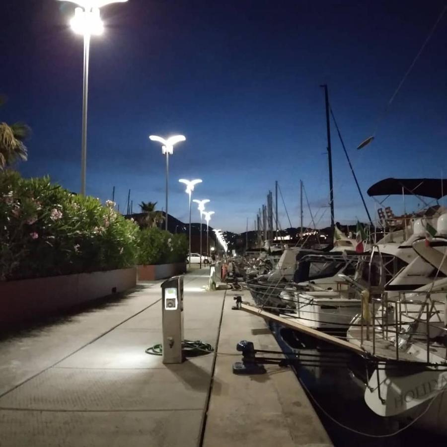 Bed And Boat Holiday Hotel La Spezia Exterior photo